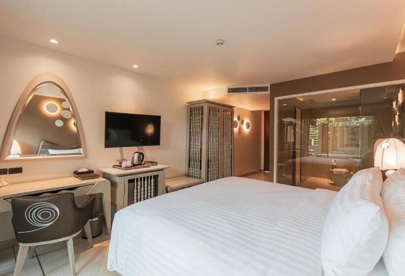 バスタブ付きスタンダードルーム, Rachabhura