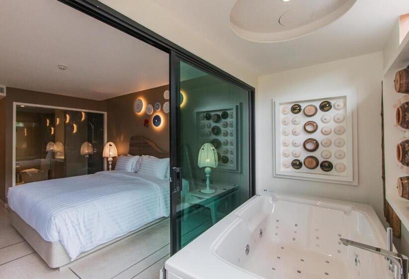 バスタブ付きスタンダードルーム, Rachabhura