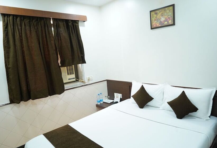 标准间, Sharda Residency