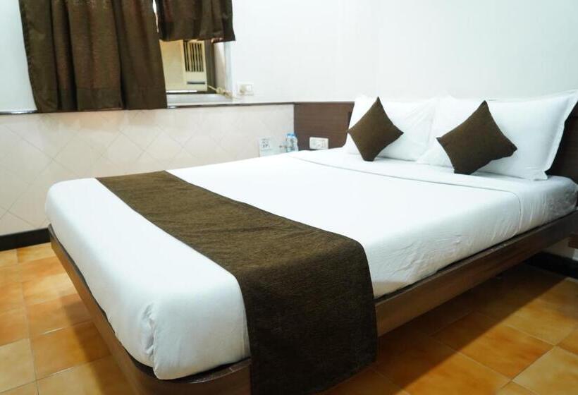 标准间, Sharda Residency