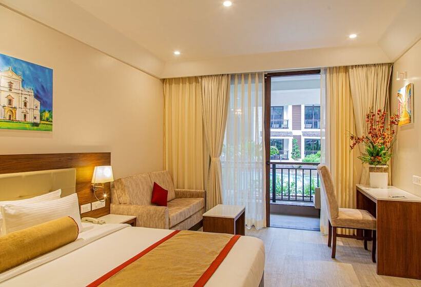 标准间带游泳池, Sobit Sarovar Portico