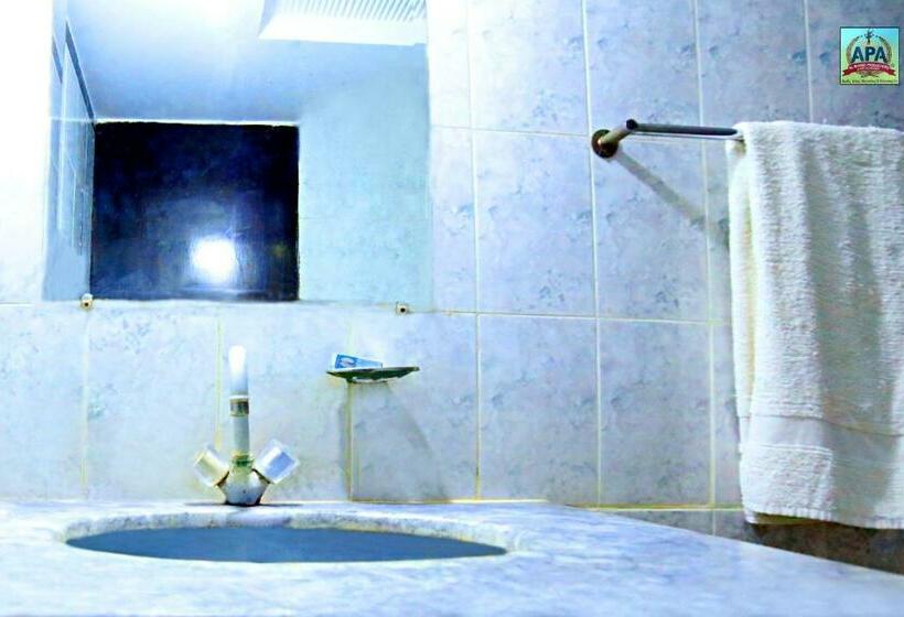 اتاق استاندارد یک نفره, Tulip Inn, Gulberg