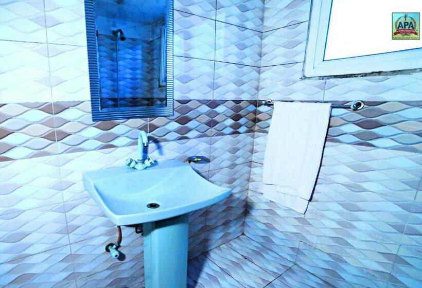 اتاق لوکس, Tulip Inn, Gulberg