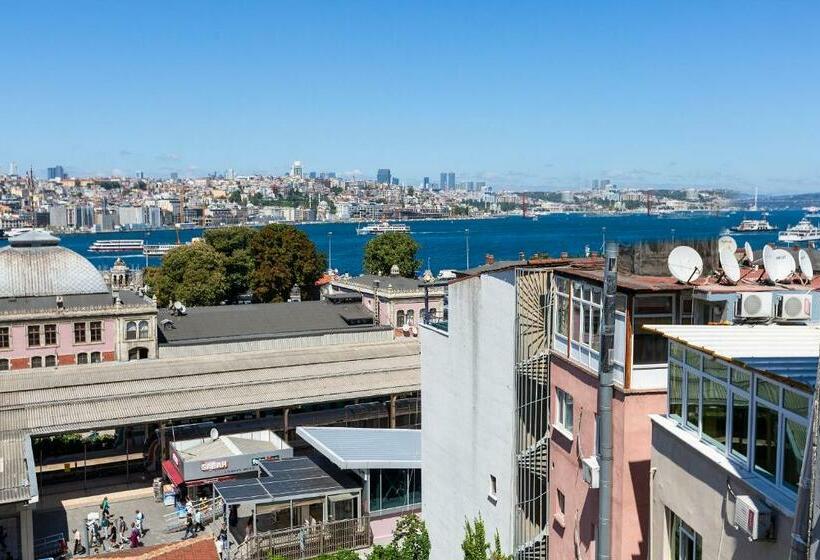 اتاق سه نفره دلوکس با چشمانداز دریا, Villa Sweet