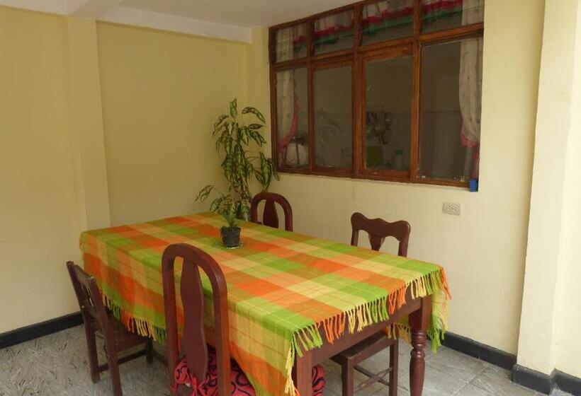 تختخواب در اتاق مشترک, Hostal Antonio