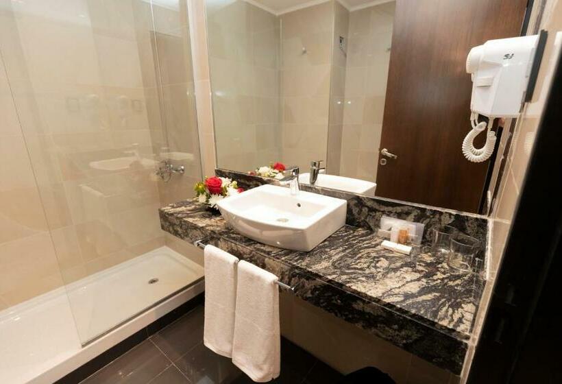 スーペリアールーム, Amerian Rafaela