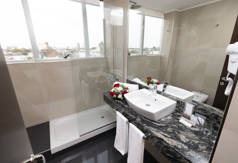 スタンダードルーム, Amerian Rafaela