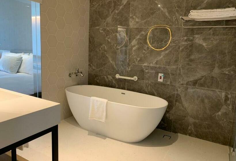 اتاق استاندارد چهار تخته, Golden Tulip Fab Hotel New Taipei