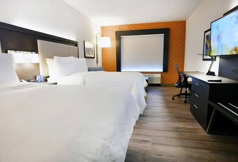 スイート, Holiday Inn Express & Suites Jersey City   Holland Tunnel, An Ihg