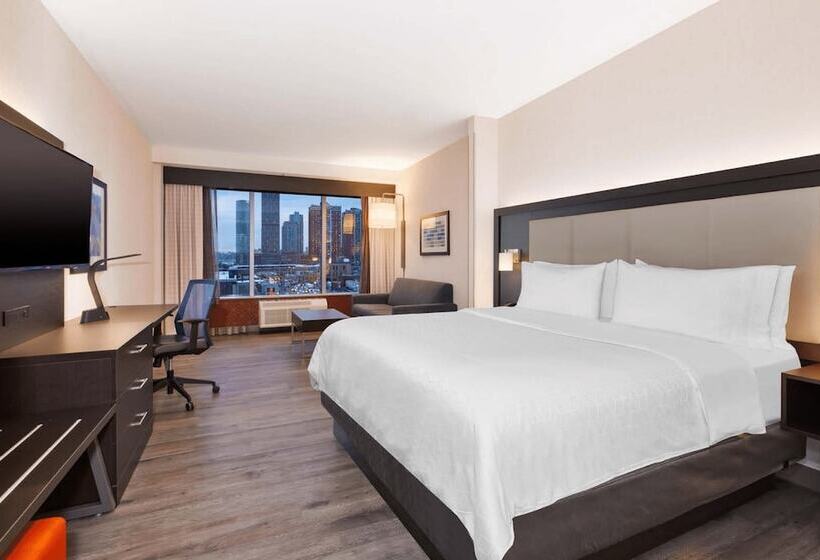 סוויטה, Holiday Inn Express & Suites Jersey City Holland Tunnel, An Ihg