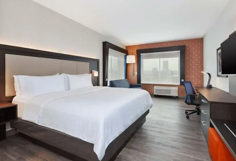 身障者適用スイートルーム, Holiday Inn Express & Suites Jersey City   Holland Tunnel, An Ihg