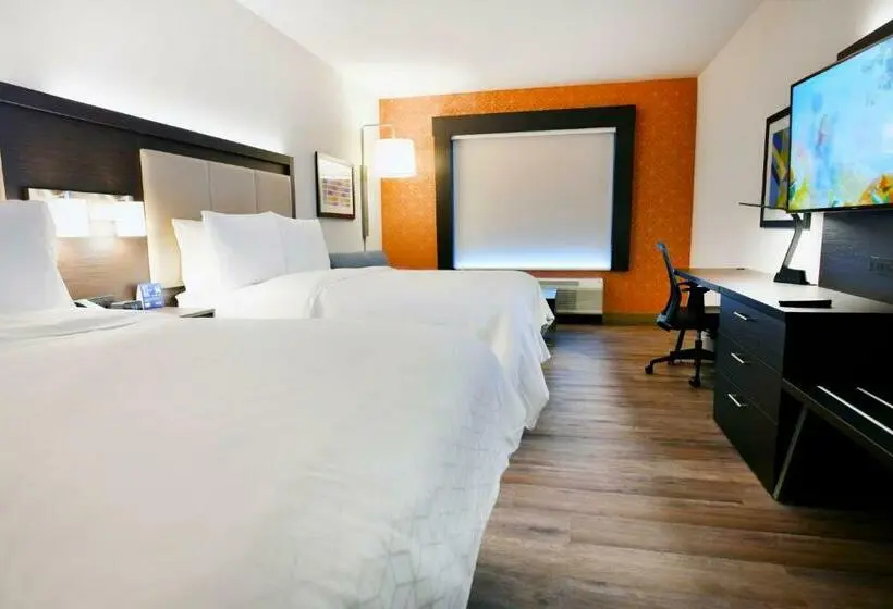 スイート, Holiday Inn Express & Suites Jersey City   Holland Tunnel, An Ihg