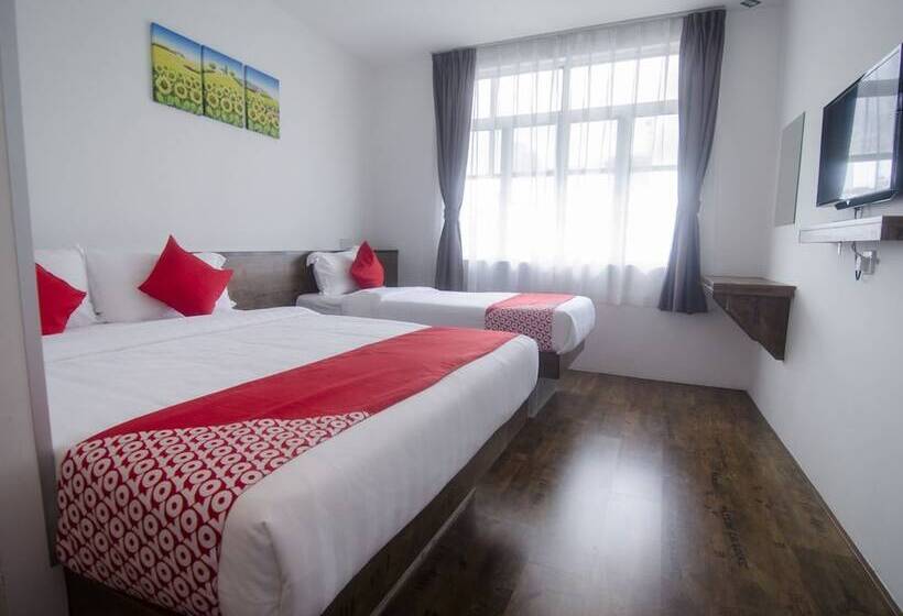 Superior Suite, Mandurah Room & Cafe By Oyo Rooms