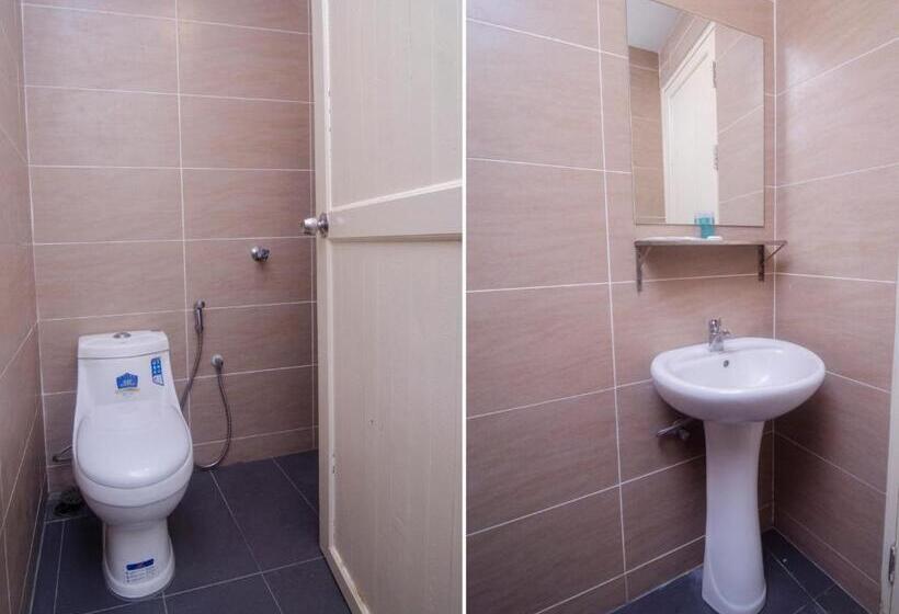 Deluxe Szoba Kind Size Bed, Mandurah Room & Cafe By Oyo Rooms