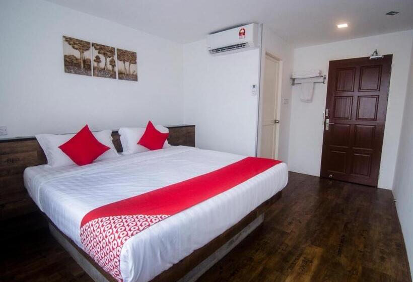 Deluxe Szoba Kind Size Bed, Mandurah Room & Cafe By Oyo Rooms