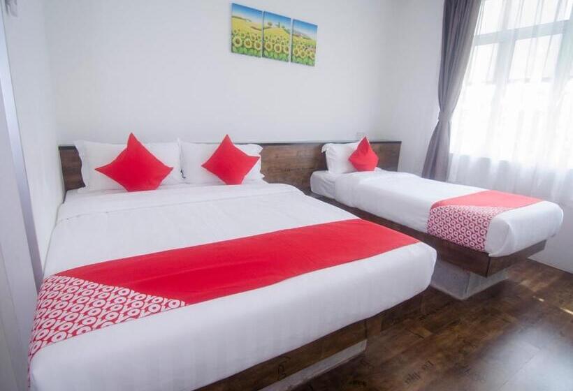 Superior Suite, Mandurah Room & Cafe By Oyo Rooms