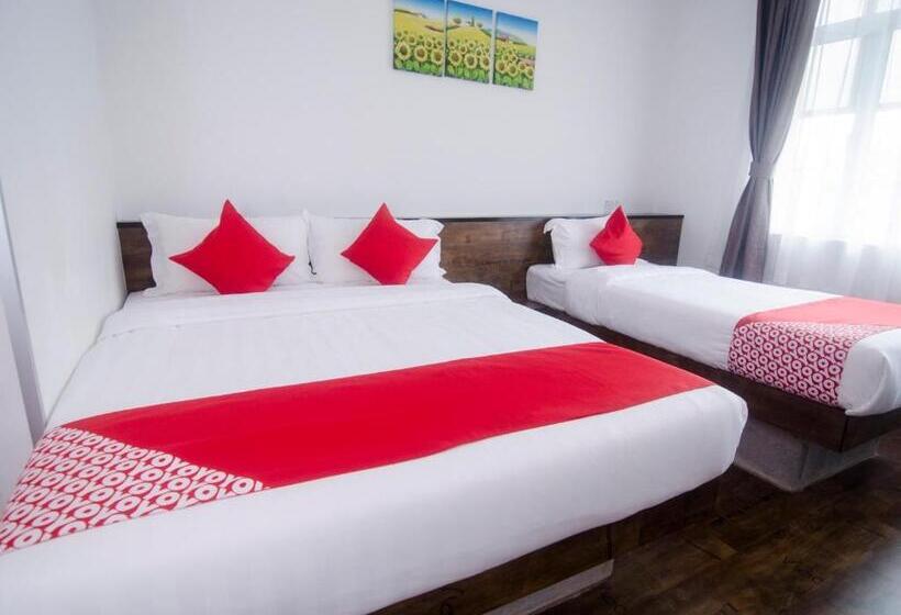 Superior Suite, Mandurah Room & Cafe By Oyo Rooms