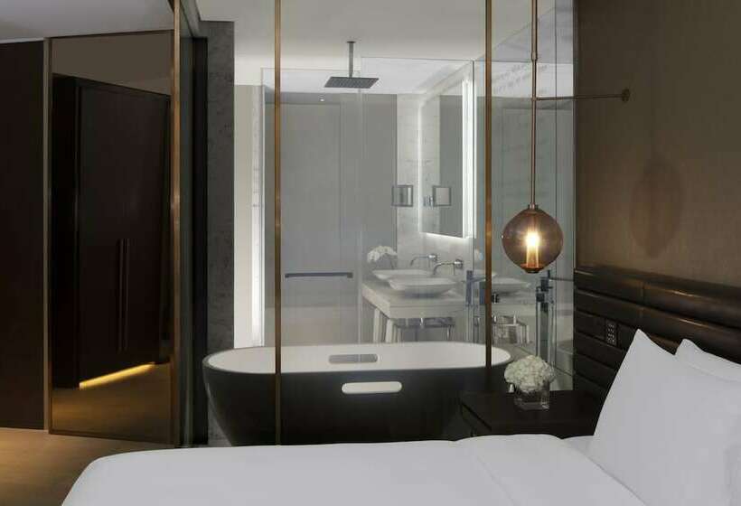 اتاق خانوادگی, Paramount Hotel Dubai