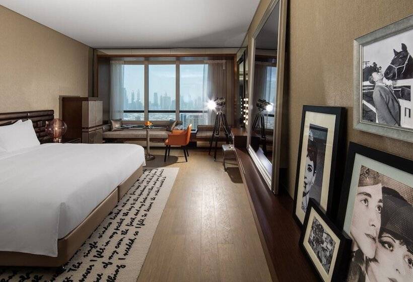 اتاق خانوادگی, Paramount Hotel Dubai