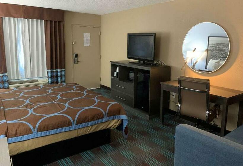 Standard-huone King-vuode, Super 8 By Wyndham Newport News