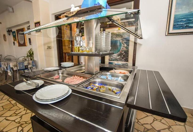 اتاق استاندارد با بالکن و چشم‌انداز دریا, Guest House Frane