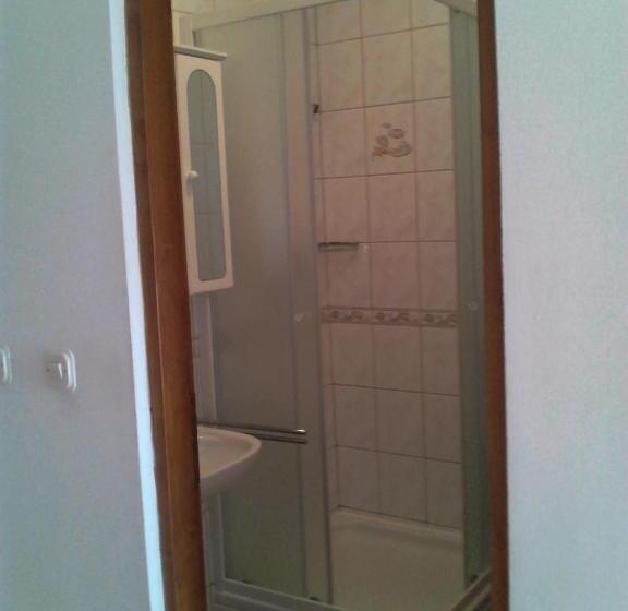 اتاق استاندارد, Guest House Frane