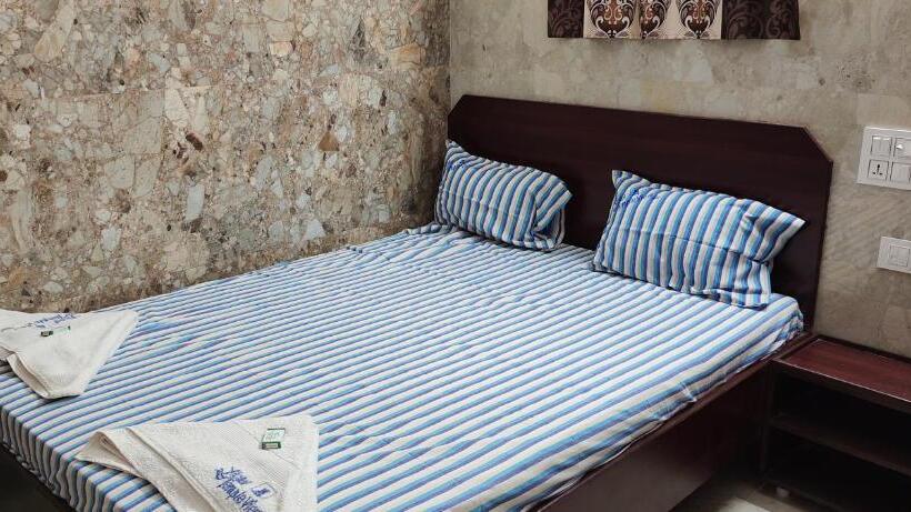 デラックスルーム, Temple View