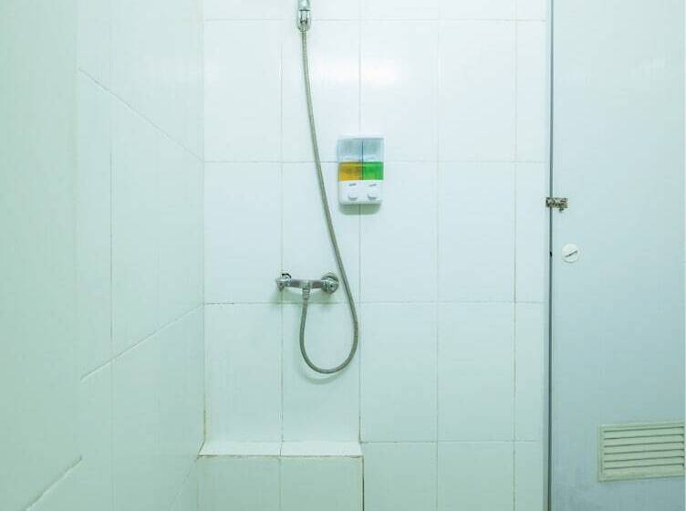 Deluxe Room, Tenacity Guest House