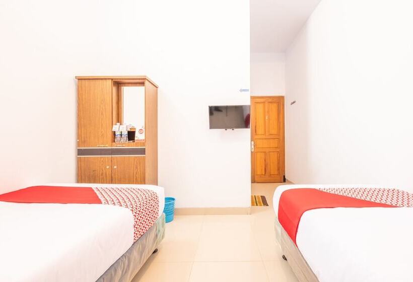 Deluxe Room, Tenacity Guest House