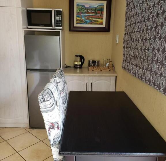 Номер Стандарт, Romans Rest Guest House