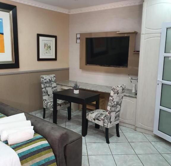 חדר דלוקס, Romans Rest Guest House