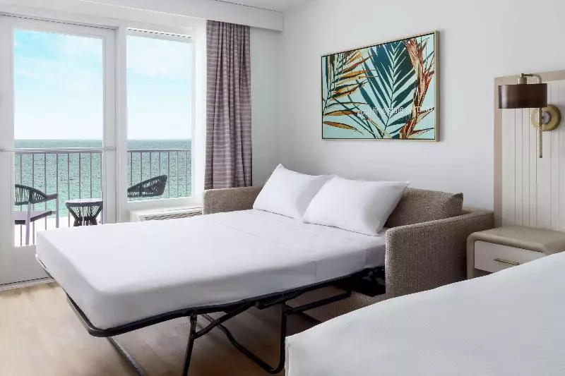 スタンダードルーム, Beal House Fort Walton Beach, Tapestry Collection By Hilton
