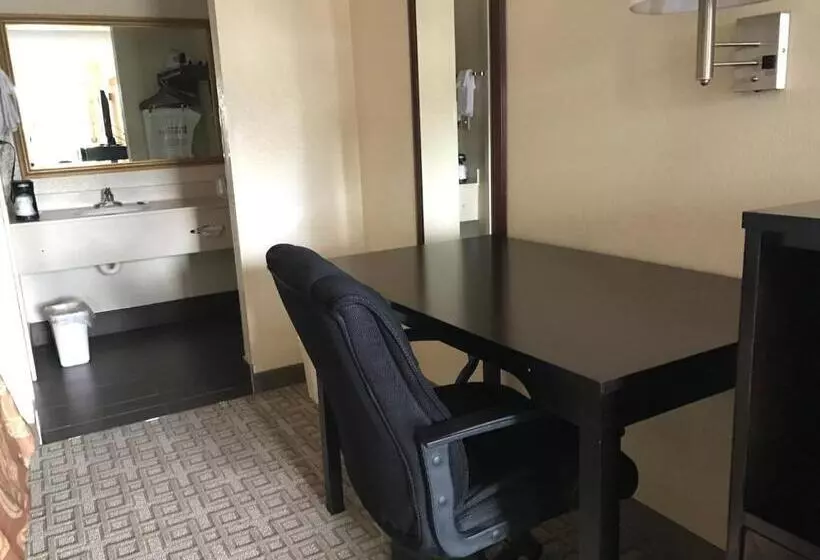 キングサイズベッドのスイートルーム, Best Western Inn & Suites