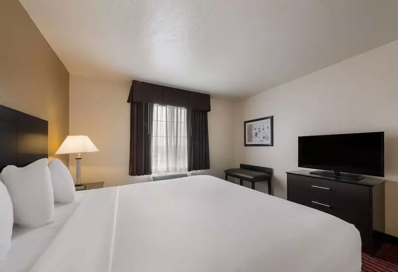 سوییت, Best Western Salinas Valley Inn & Suites