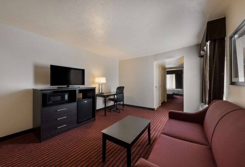 جناح, Best Western Salinas Valley Inn & Suites