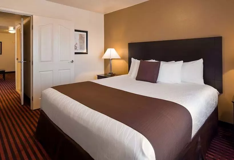 سوییت, Best Western Salinas Valley Inn & Suites