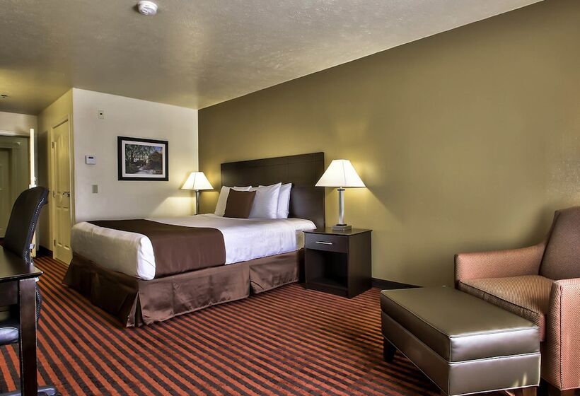 جناح, Best Western Salinas Valley Inn & Suites