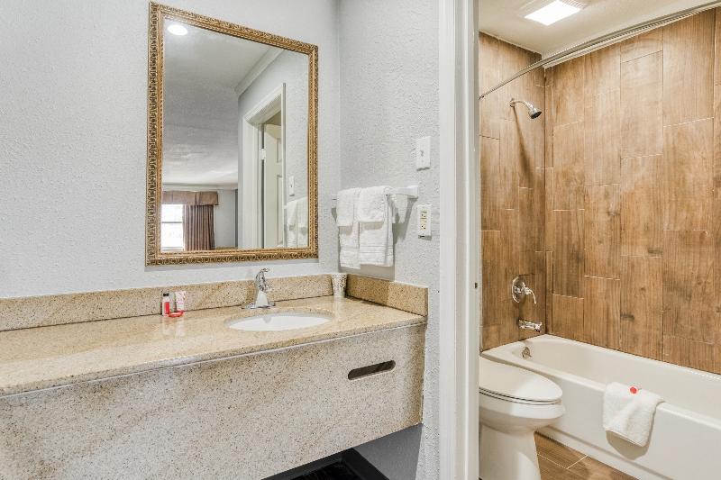 キングサイズベッドのスタンダードルーム, Oyo Hotel Pineville La Hwy 165