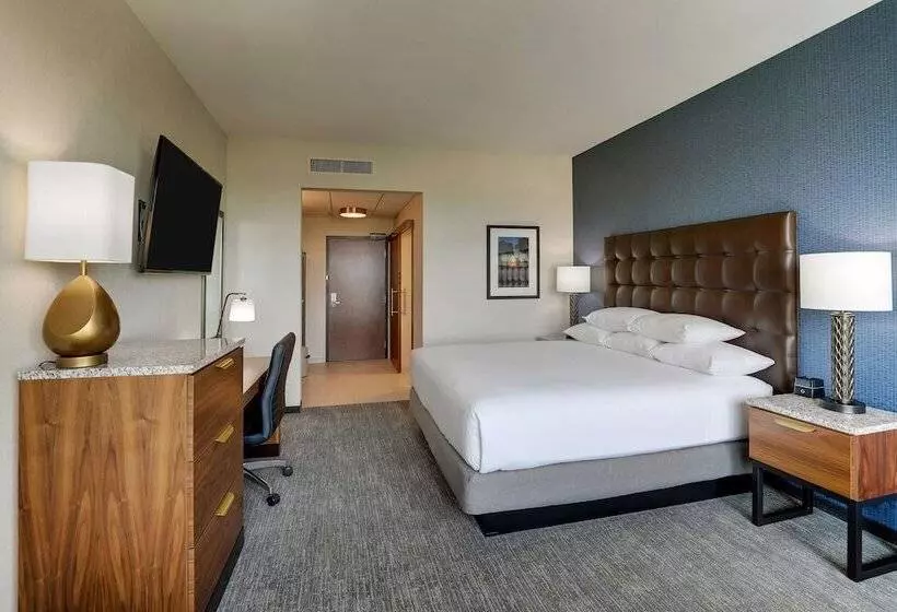 اتاق دلوکس مخصوص معلولین, Drury Plaza Hotel Orlando   Disney Springs Area