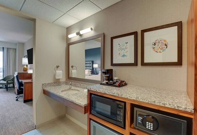 Номер Deluxe Адаптированный для Инвалидов, Drury Plaza Hotel Orlando   Disney Springs Area