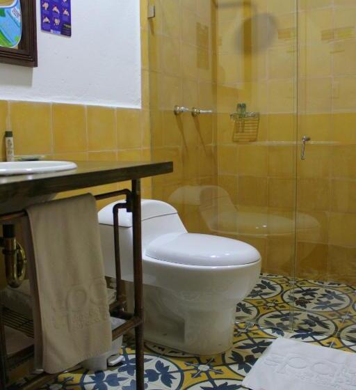 レイクビュースタンダードルーム, Refugio Pozo Azul