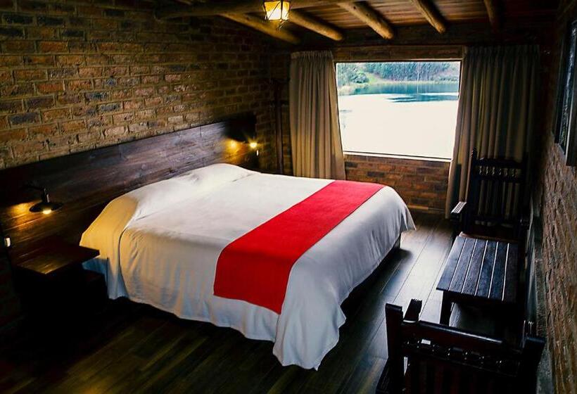 レイクビュースタンダードルーム, Refugio Pozo Azul