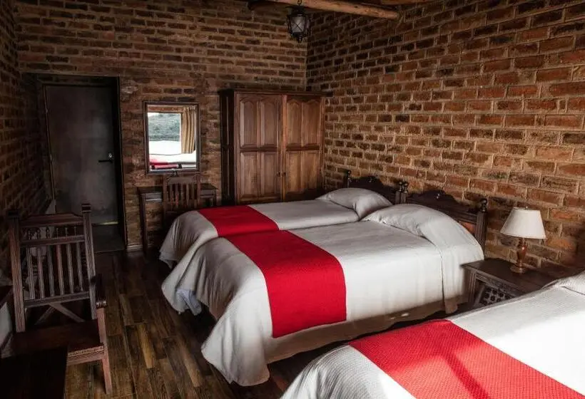スタンダード4人部屋, Refugio Pozo Azul