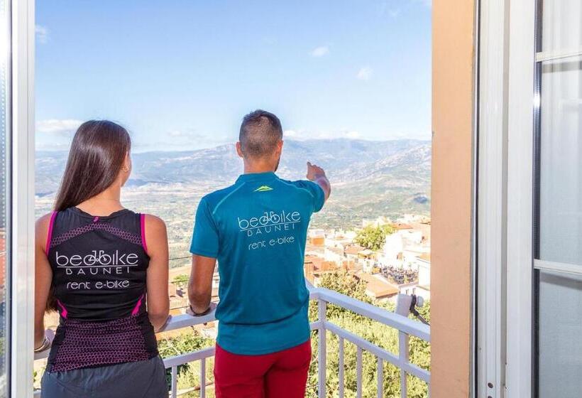 חדר דלוקס עם מרפסת, Bedbike Baunei