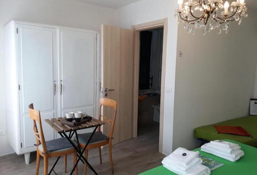 Standard-huone, Come Una Volta