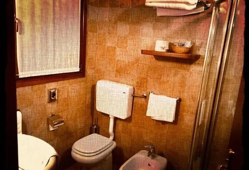 Standard Kolmen Hengen Huone, Agriturismo Ripa Del Bosco