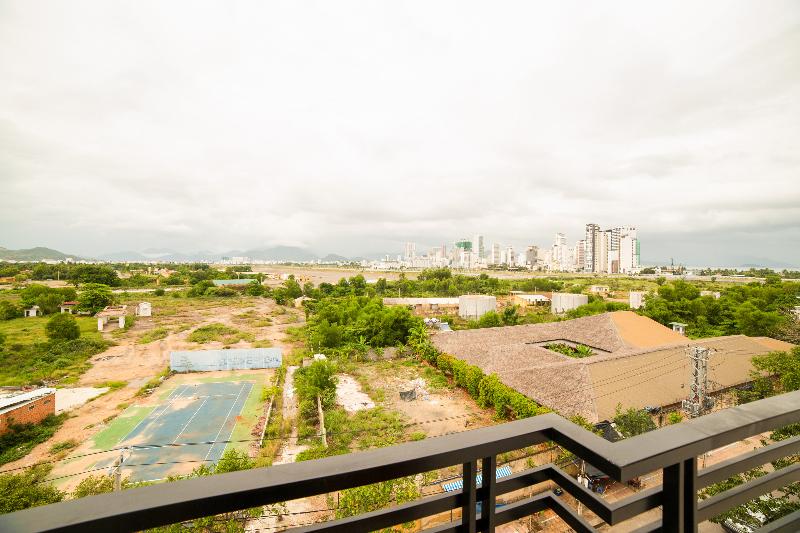 اتاق لوکس, Thien Truong