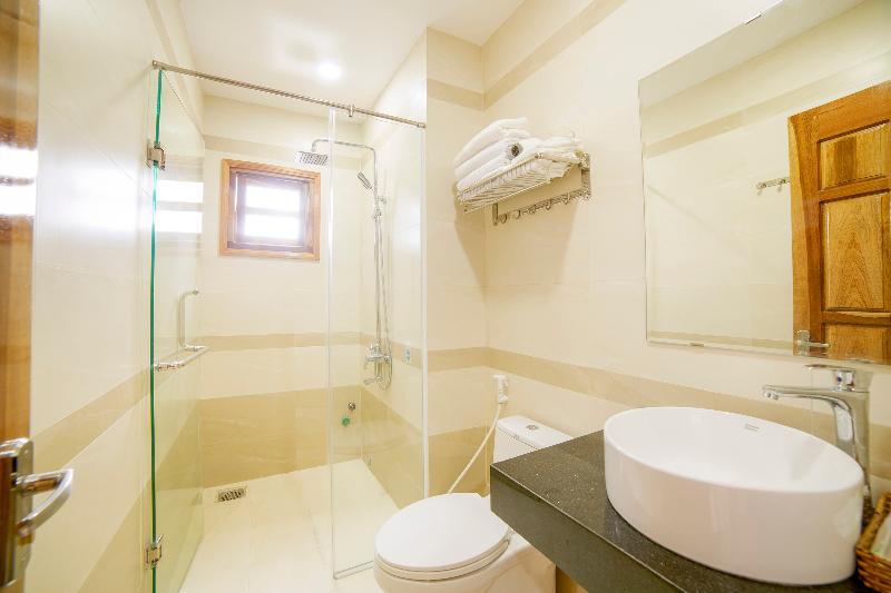 اتاق سوپریور خانوادگی, Thien Truong