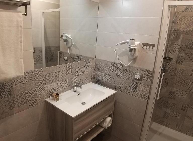 اتاق استاندارد چهار تخته, B&b La Rosa Felice