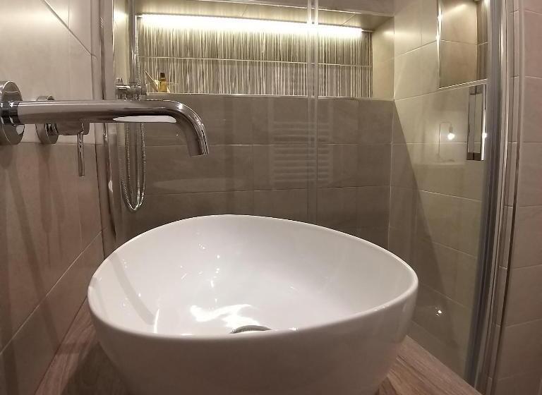 سوییت با استخر, B&b La Rosa Felice